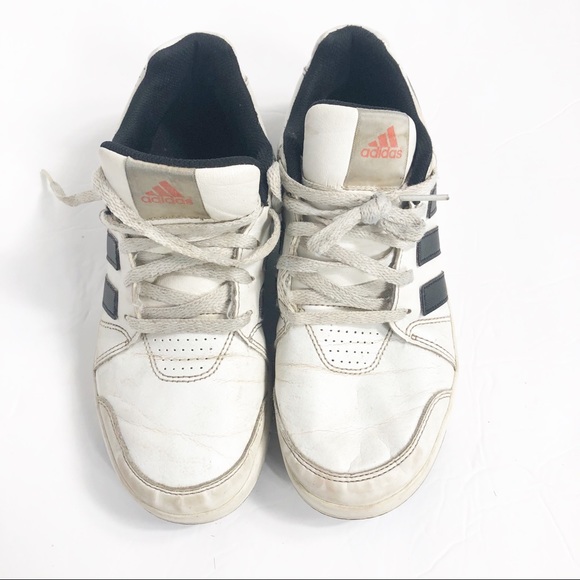 Boys Adidas Sneaker size 4 - Picture 3 of 8